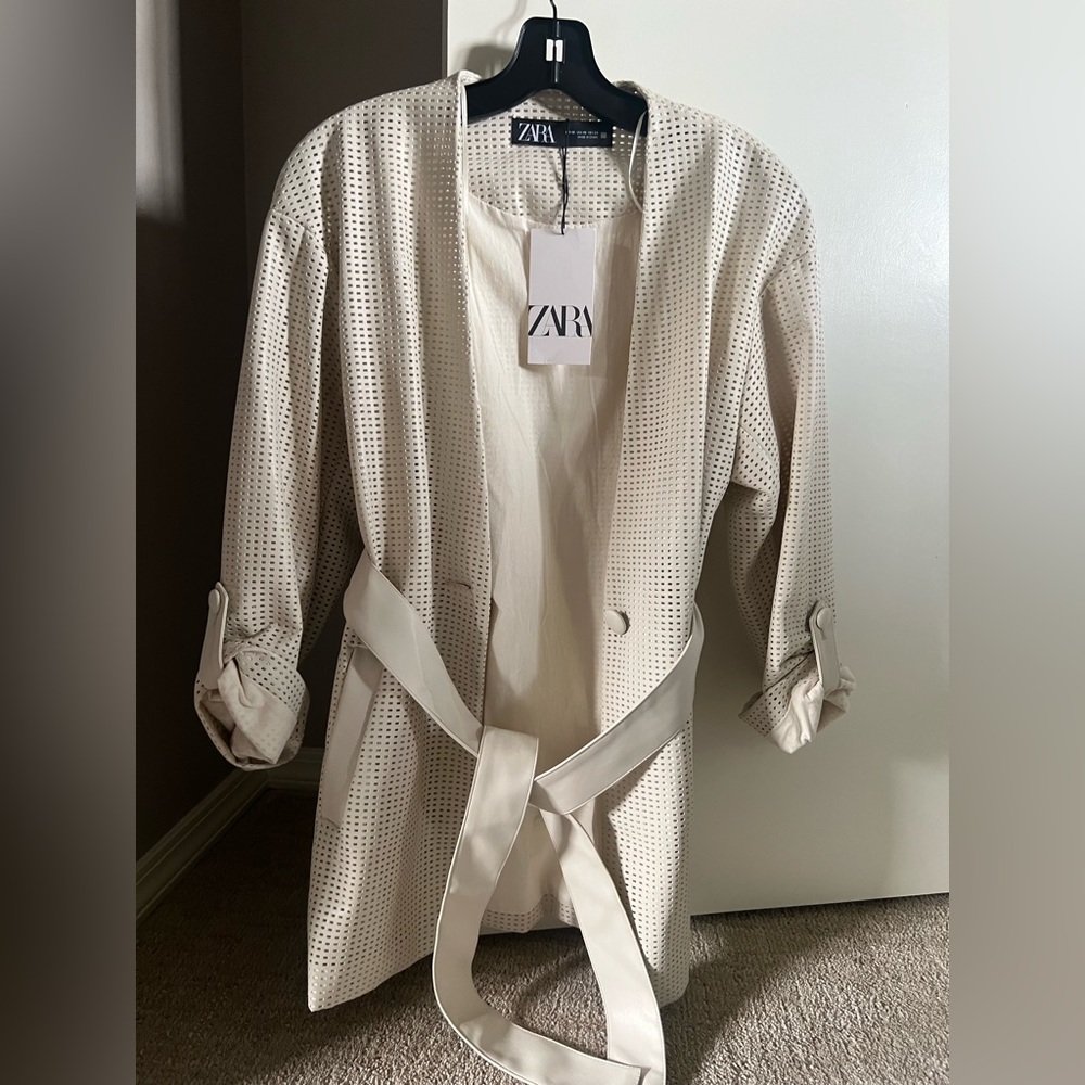 Zara NWT cream color netted style jacket
